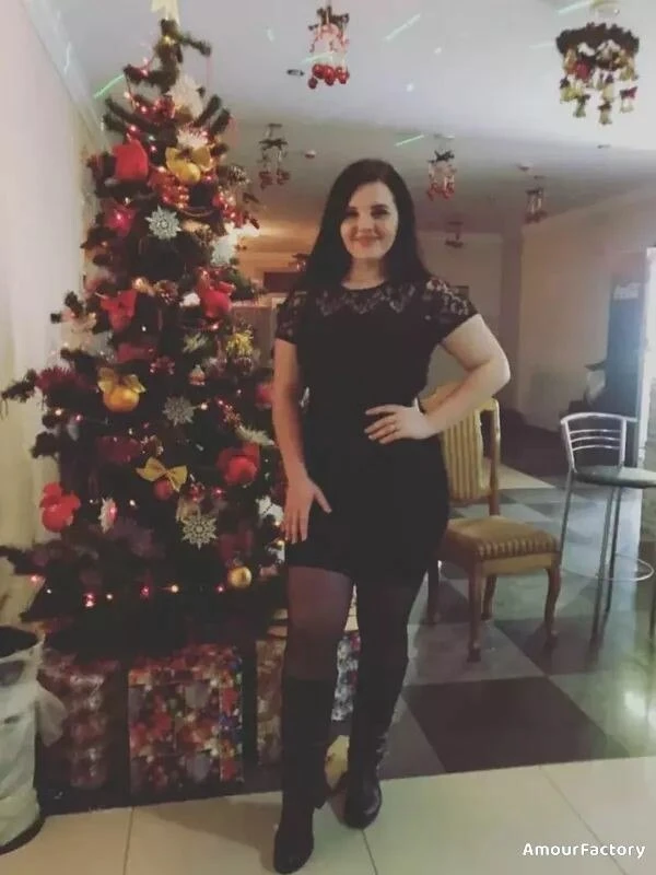 Elina Profile image 1