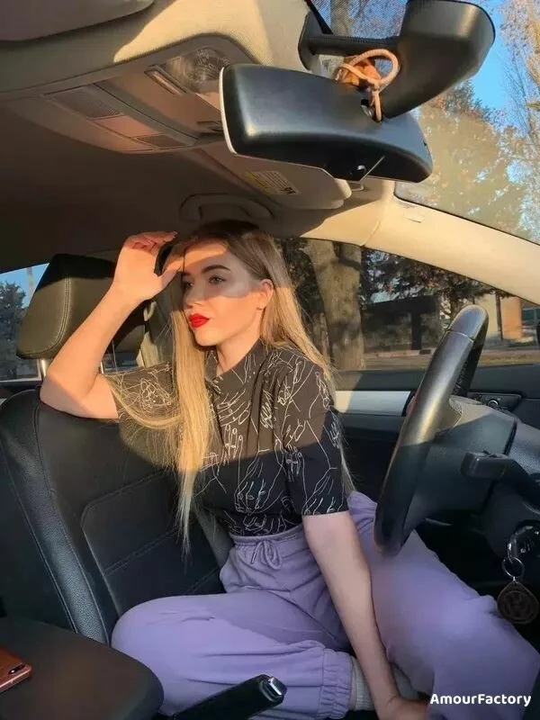 Alina Profile image 2