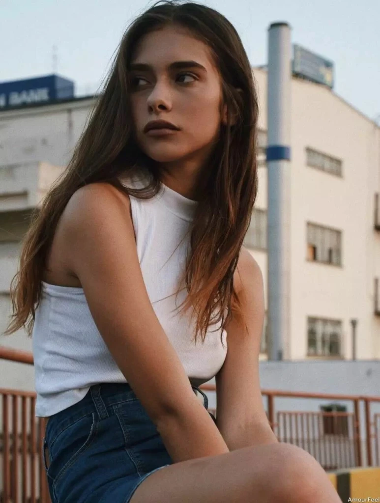 Olena Profile image 3