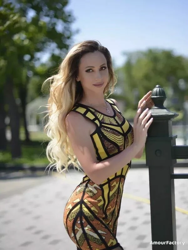 Viktoriia Profile image 4