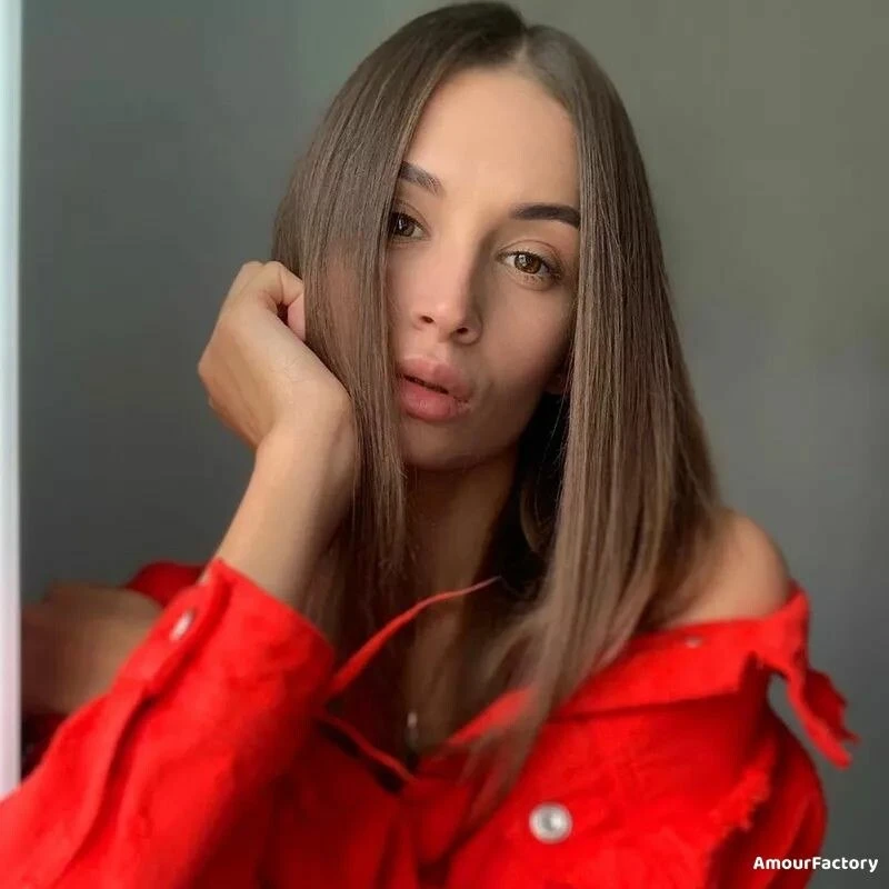 Larisa Profile image 4