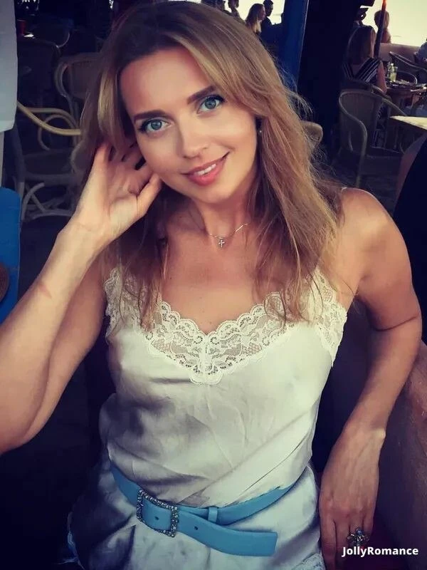 Veronika Profile image 1