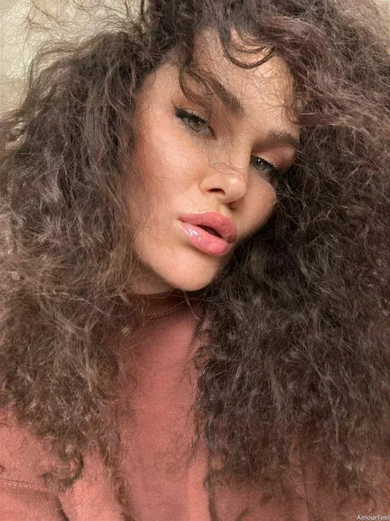 Victoria Profile image 2