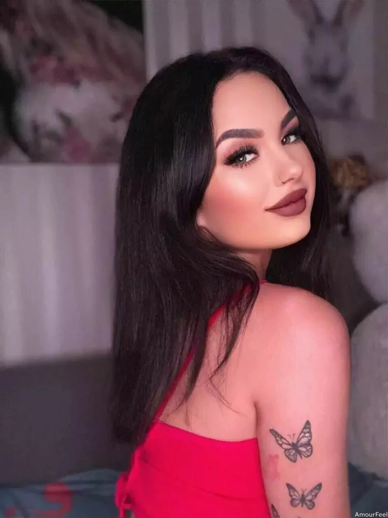 Olena Profile image 3