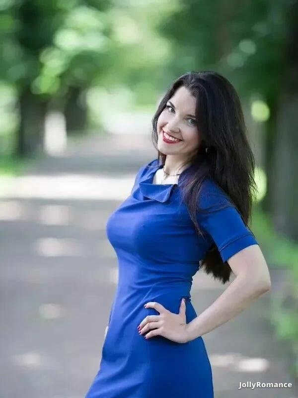 Julia Profile image 3