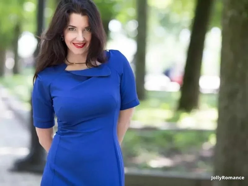 Julia Profile image 2