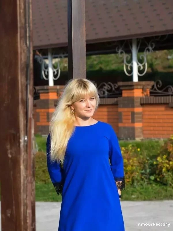 Zarina Profile image 4