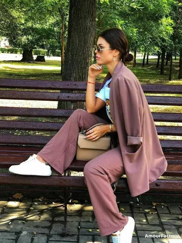 Anna Profile image 4