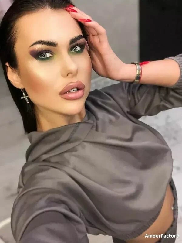 Anna Profile image 2