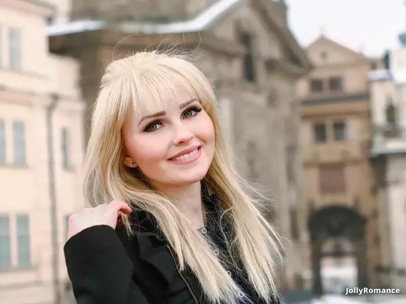 Yana Profile image 1