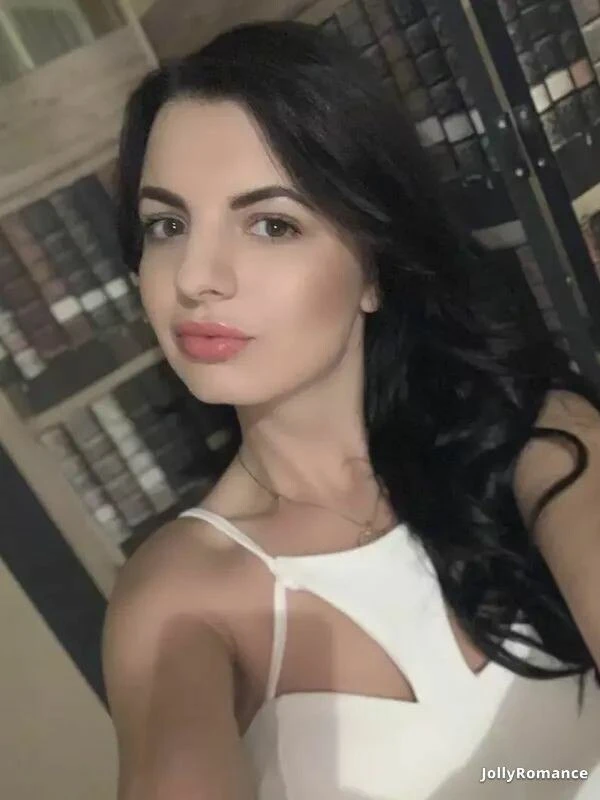 Diana Profile image 2