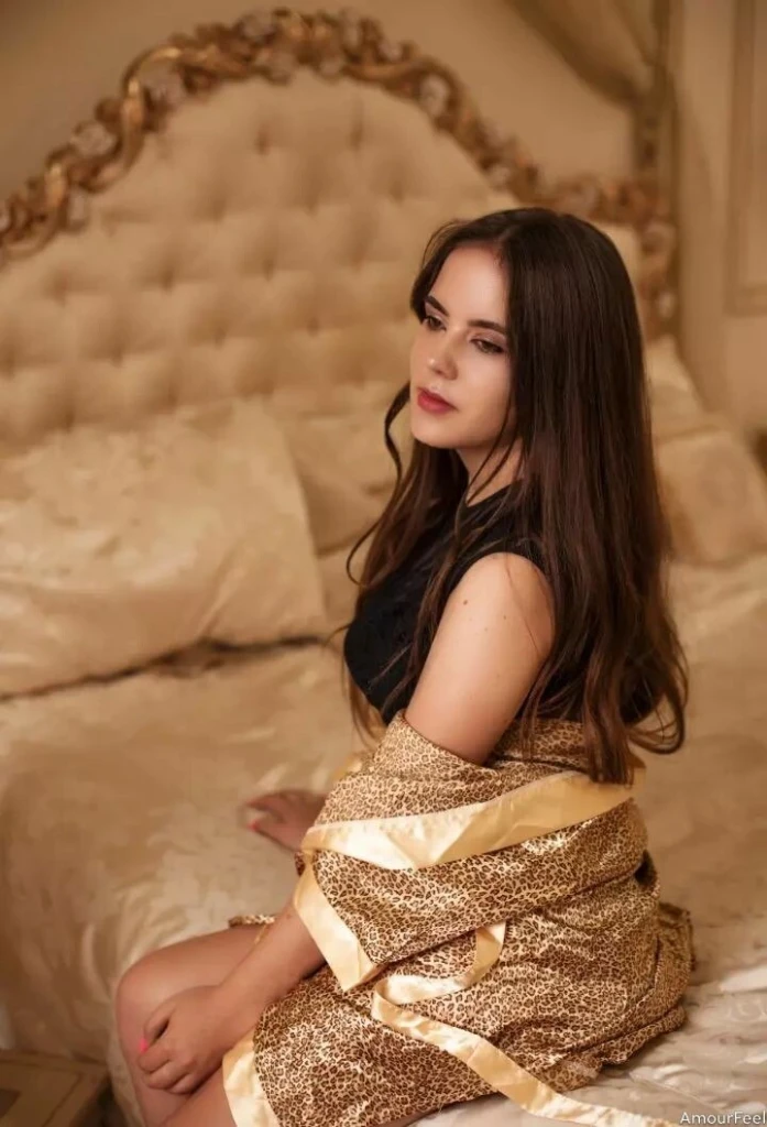 Julia Profile image 2