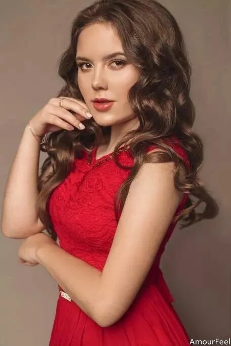 Julia Profile image 3