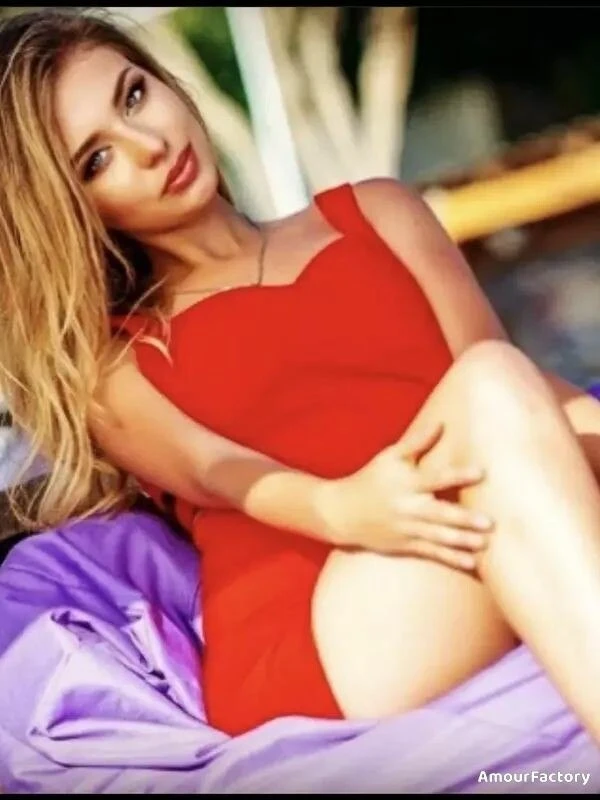 Aliona Profile image 2