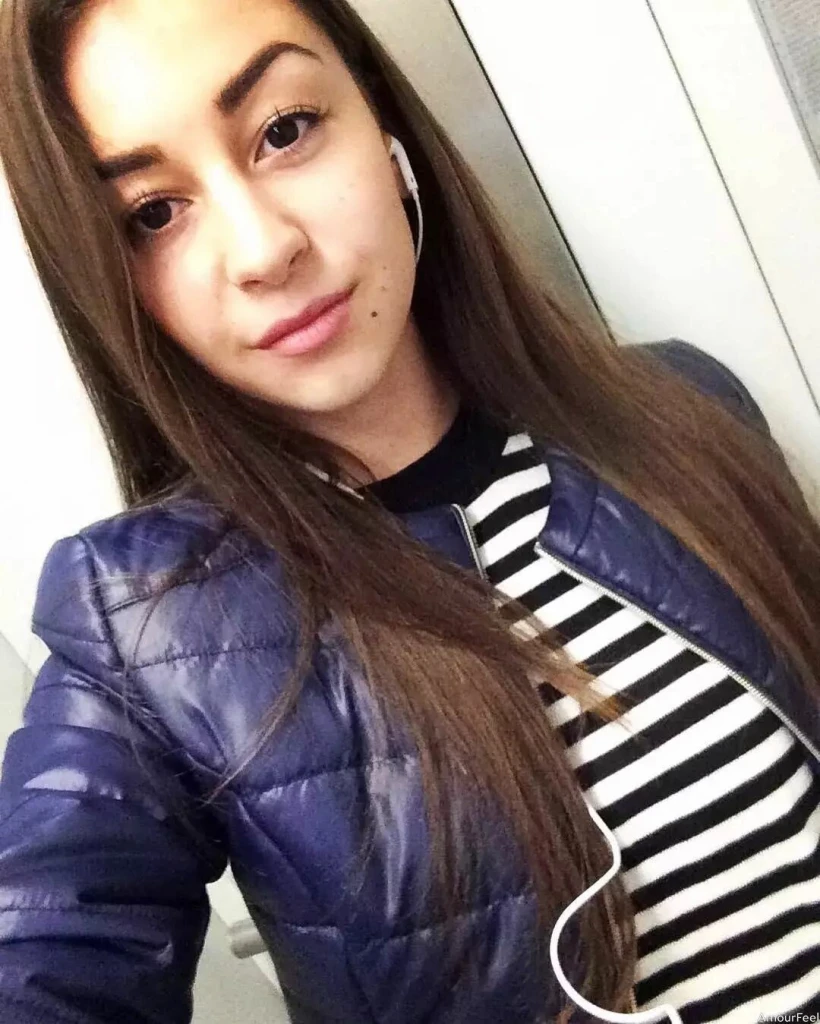 Victoria Profile image 2