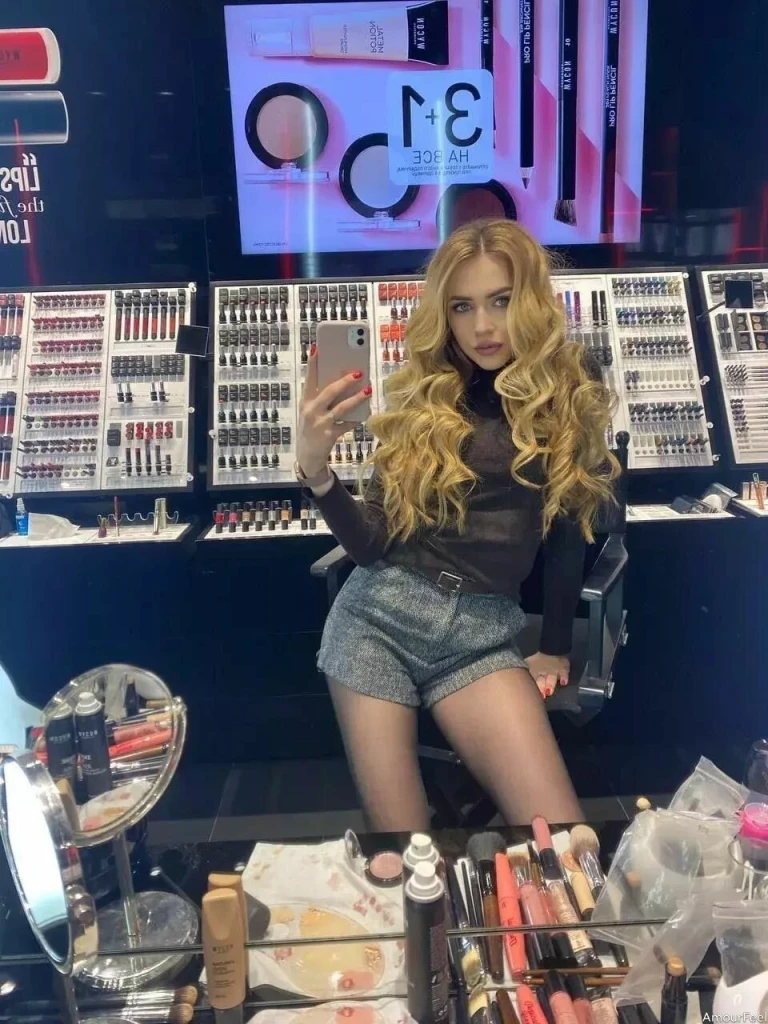 Olena Profile image 2