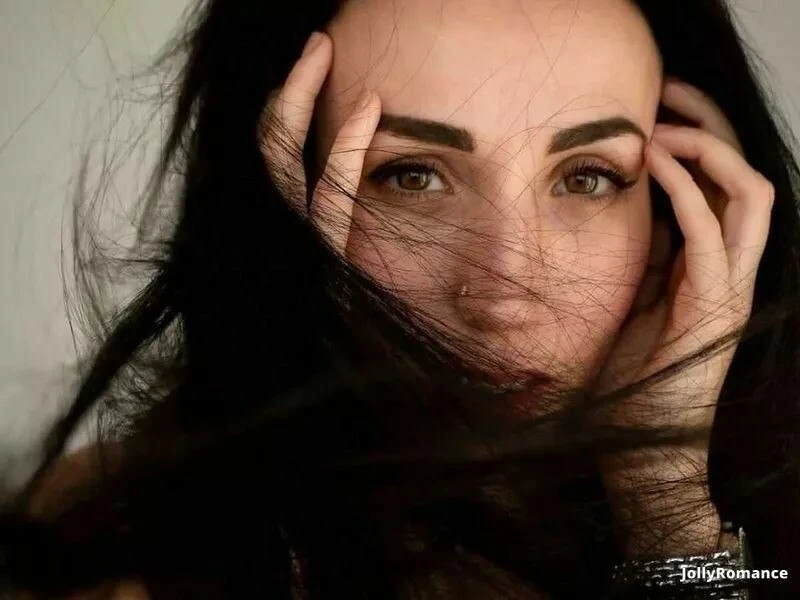 Nadiia Profile image 4