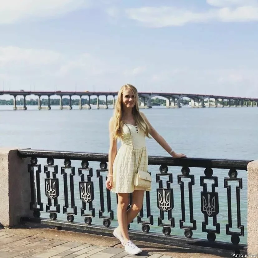 Elena Profile image 1