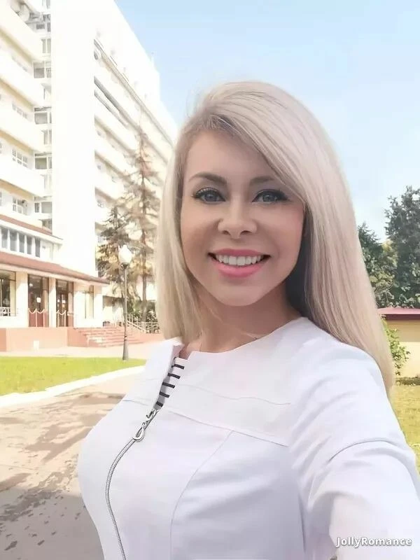 Kristina Profile image 3