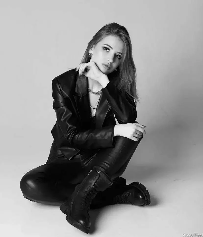 Yana Profile image 1