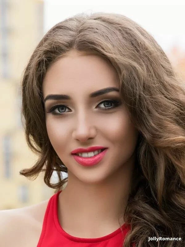 Julia Profile image 4