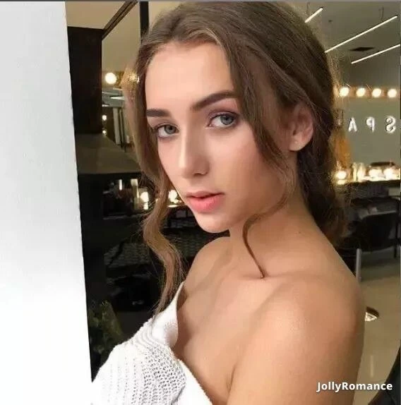 Julia Profile image 2