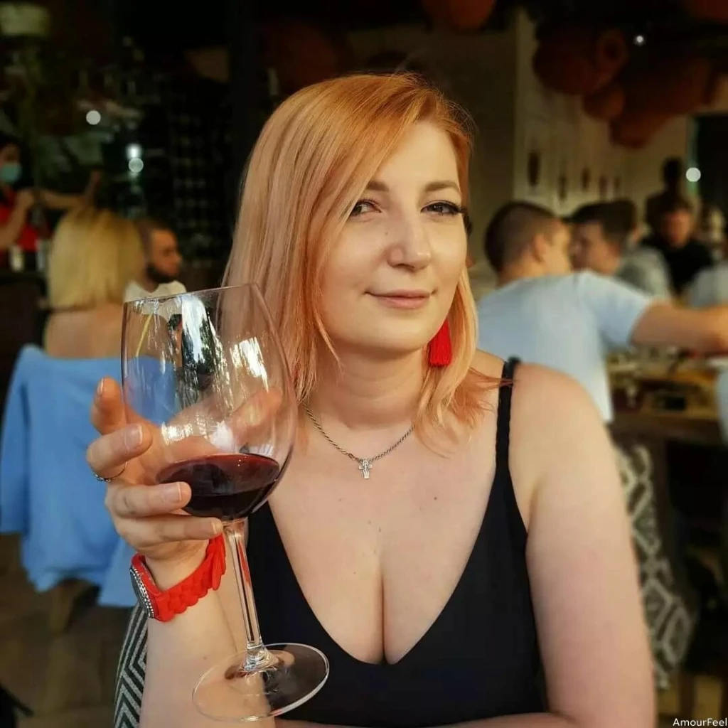 Inna Profile image 4