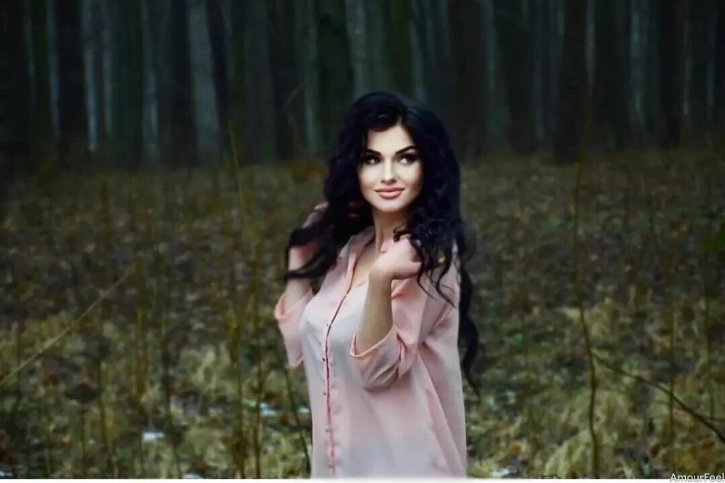 Veronika Profile image 4