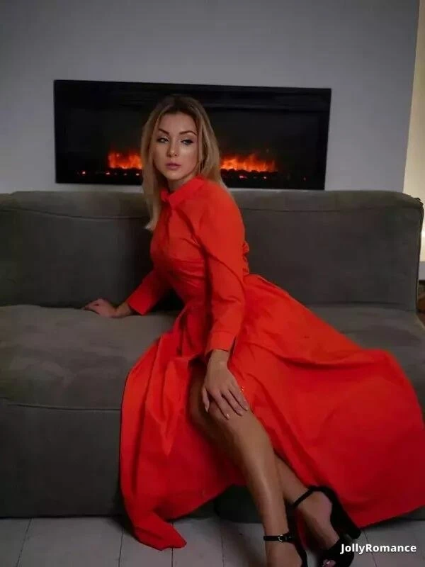 Anna Profile image 4