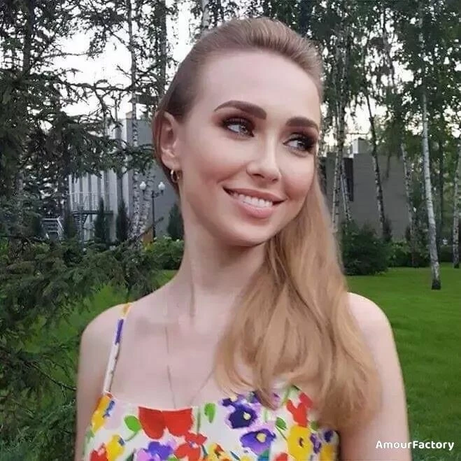 Alena Profile image 2