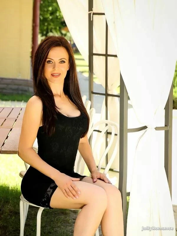 Alexandra Profile image 2