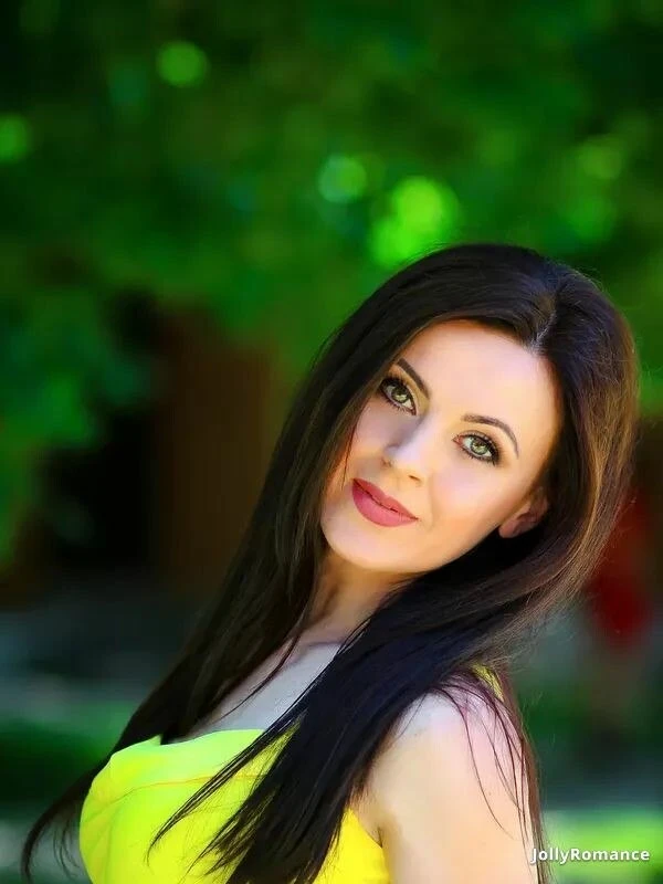 Alexandra Profile image 4