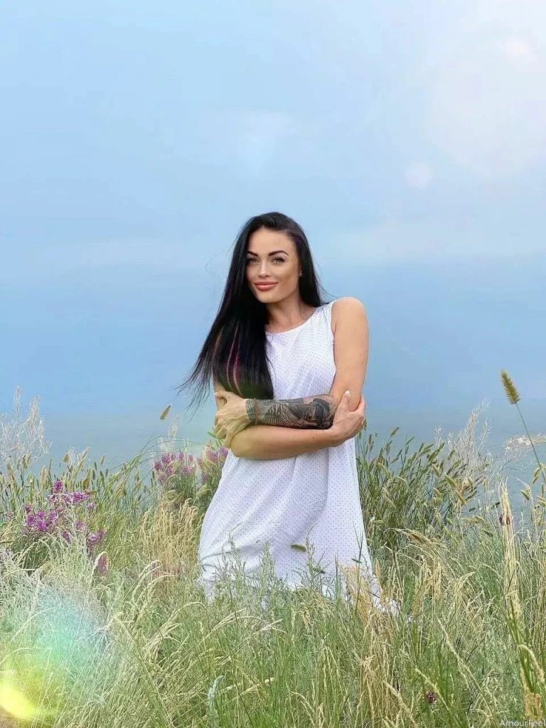 Olena Profile image 1
