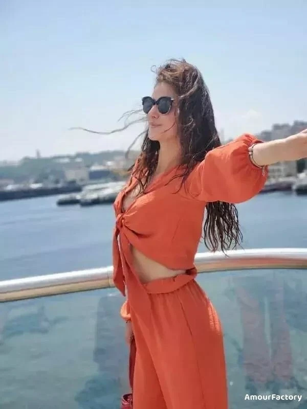Olga Profile image 1