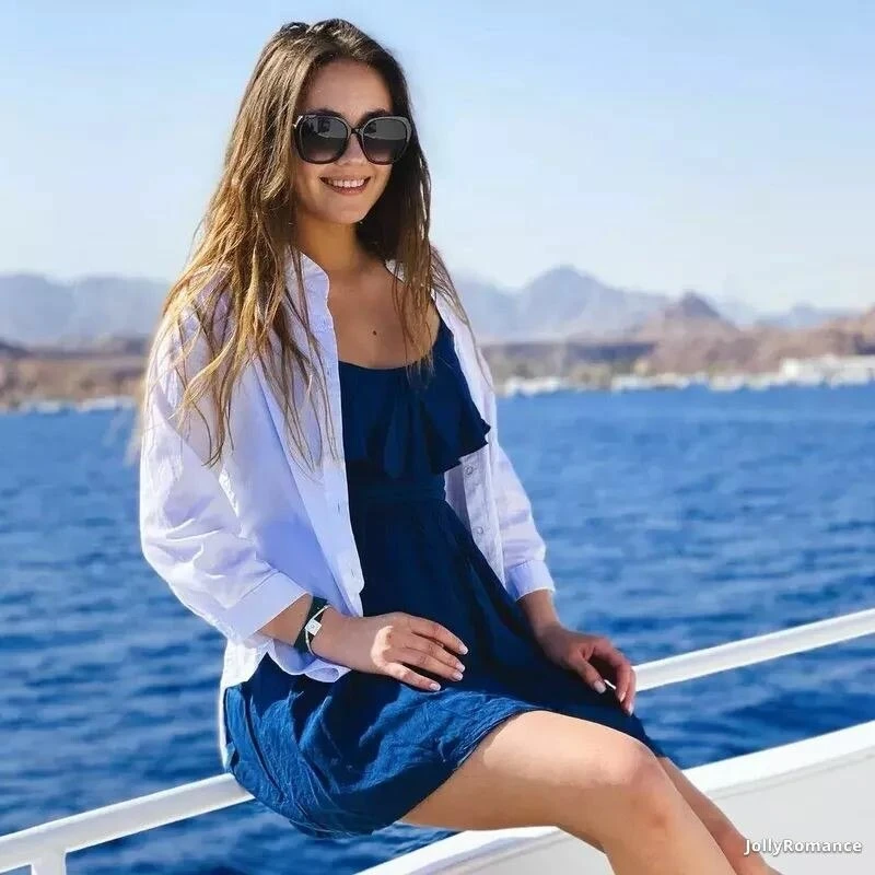 Angelina Profile image 1