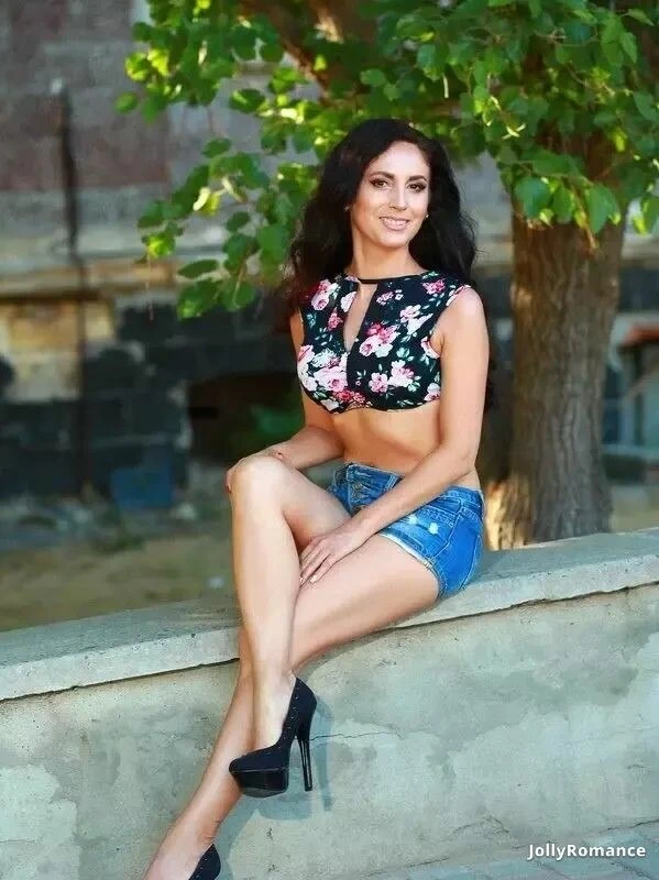 Olga Profile image 1