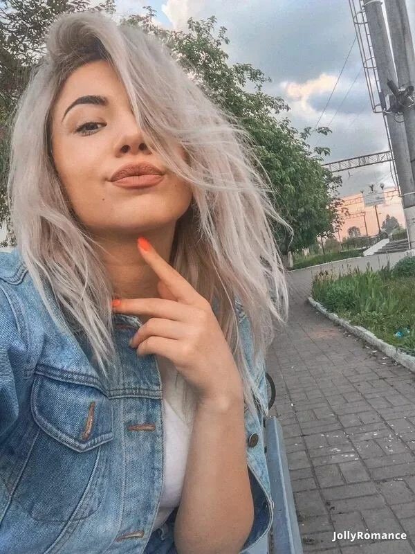 Marharyta Profile image 4