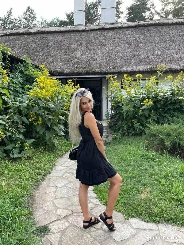 Maria Profile image 1