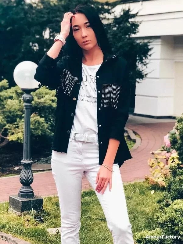 Valeria Profile image 2