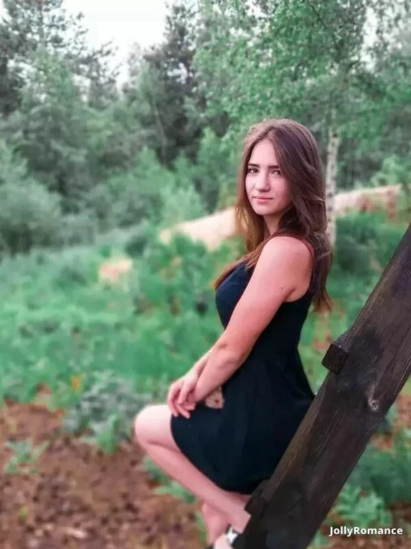 Irina Profile image 2